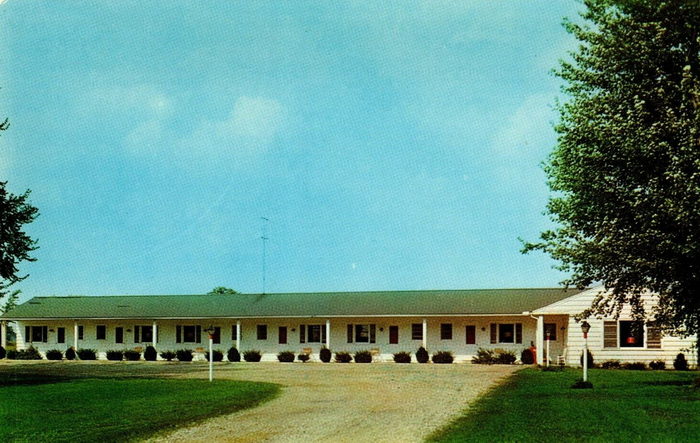 Town & Country Motel (Town and Country Motel)
